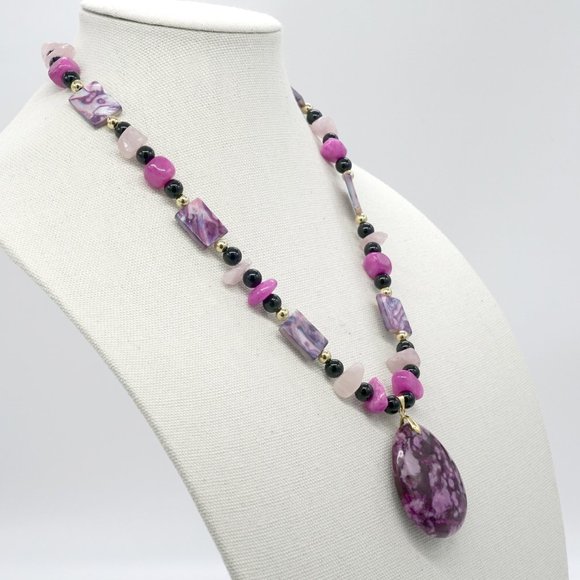 Necklace with Purple Lace Agate Stone , Rose Quartz Stones and Onyx beads. - Picture 3 of 5